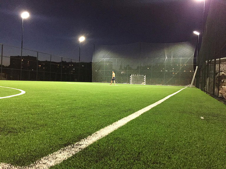 Освещение футбольного поля